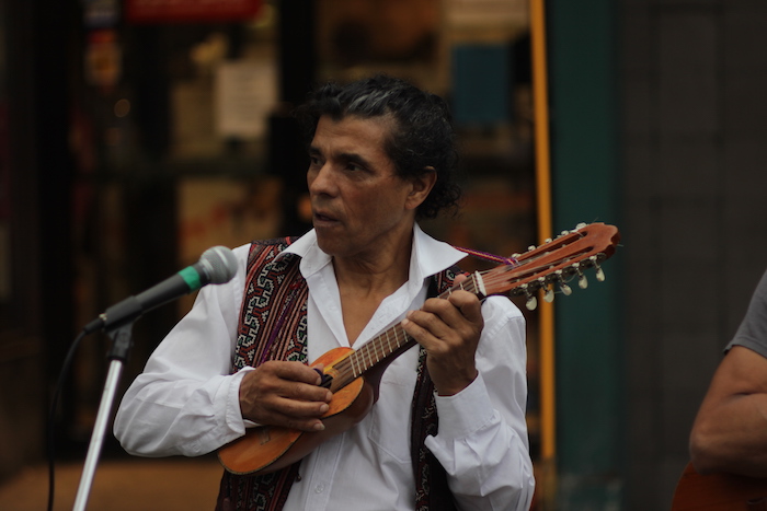Atmosph'Air Festival. Plaza St Hubert. Photo Jean-Marc M'Bahia