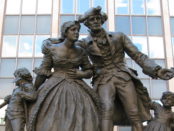 Memorial to the Loyalists in Hamilton, Ontario. Photo credit: Saforrest/Wikimedia Commons.