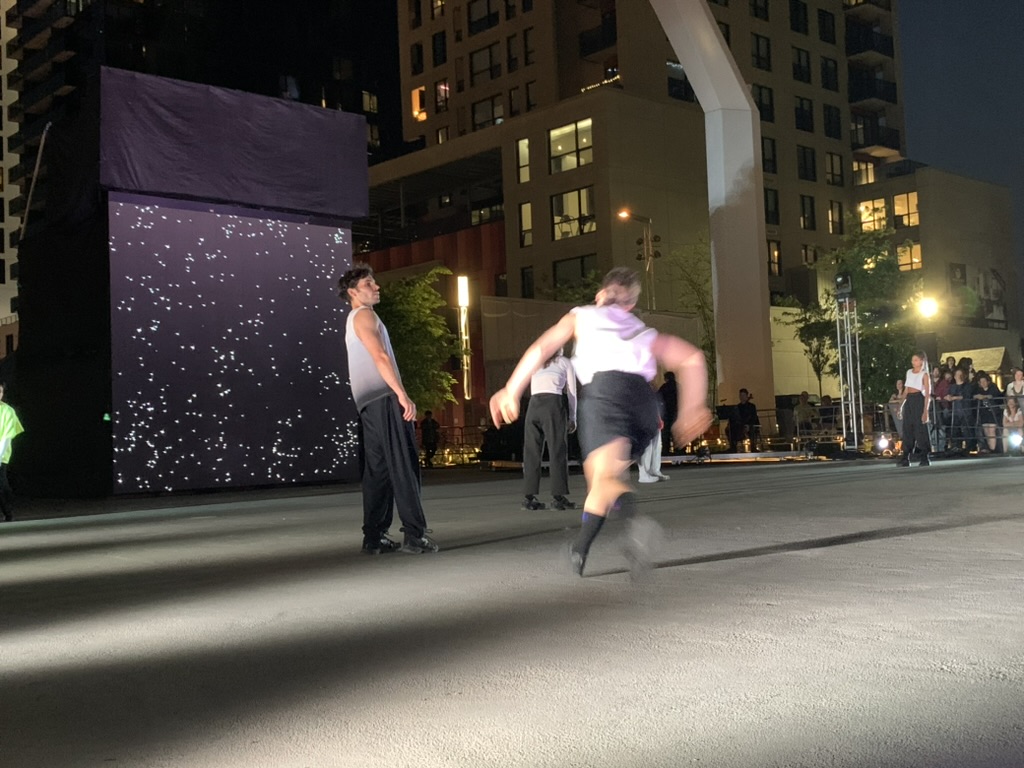 dancers running